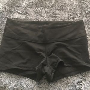 Lulu Align shorts